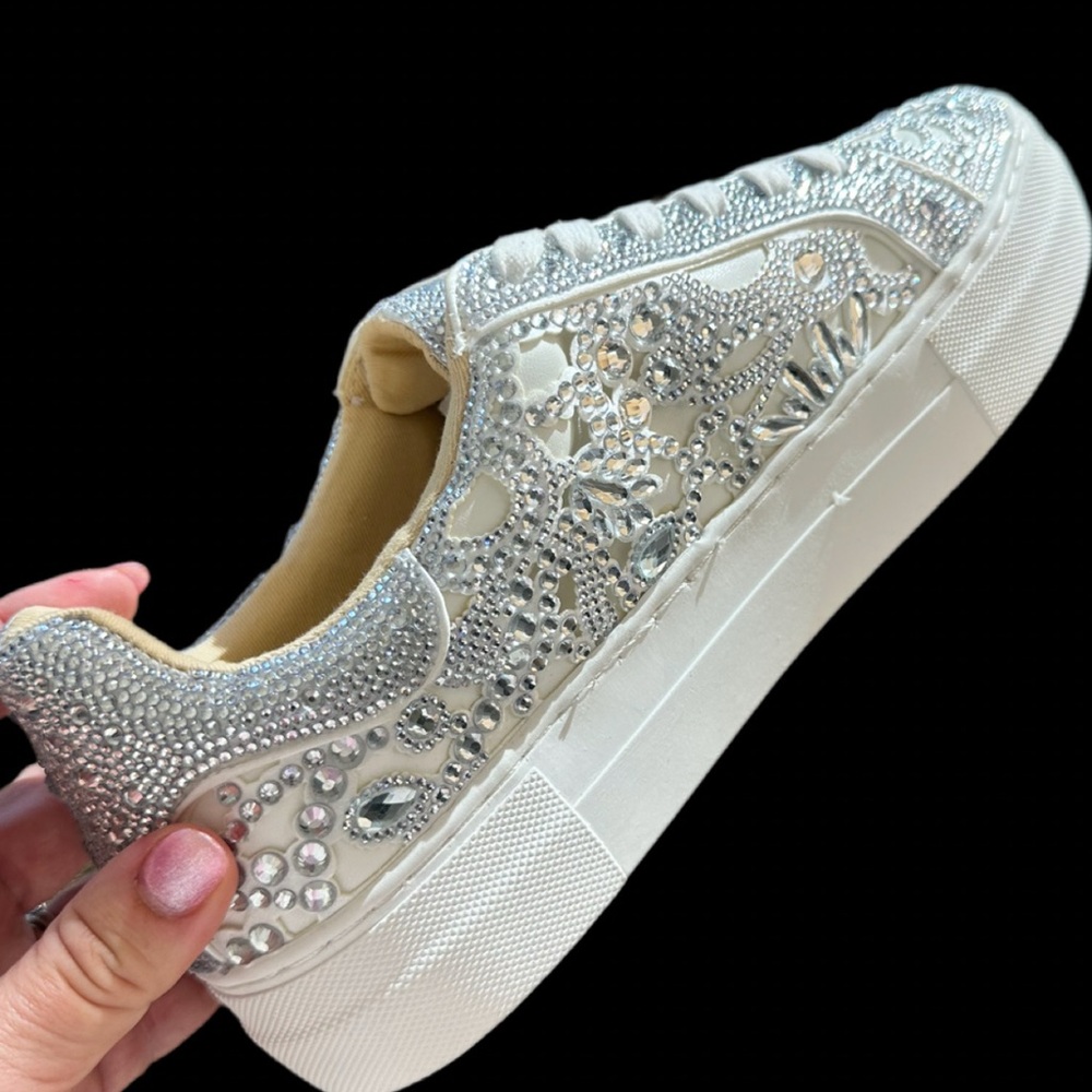 Betsey Johnson Rhinestone SB-Reily Sneakers white/silver 8.5 NWB - Picture 2 of 8